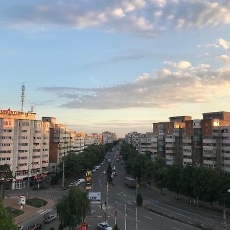 Hellen'S Ultracentral Apartament Buzau Exterior photo